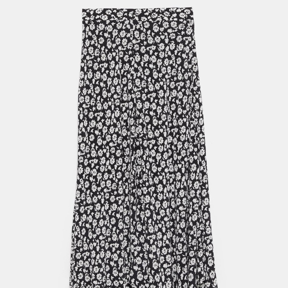 Zara Black and White Floral Midi Skirt